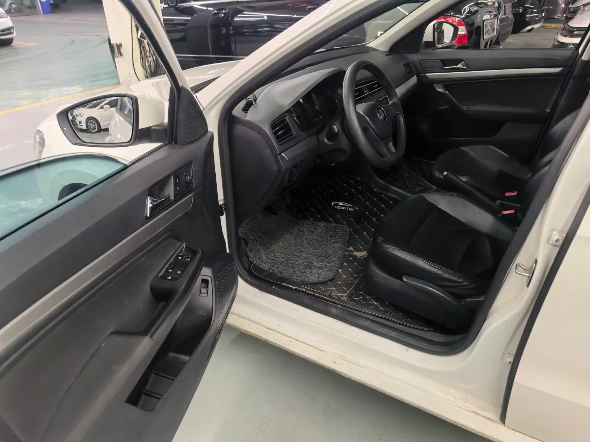 2019 Volkswagen T-Cross 1.5L 113HP L4 6AT,autocango,china used car exporter,china ev exporter,chinese used car exporter,chinese used ev exporter