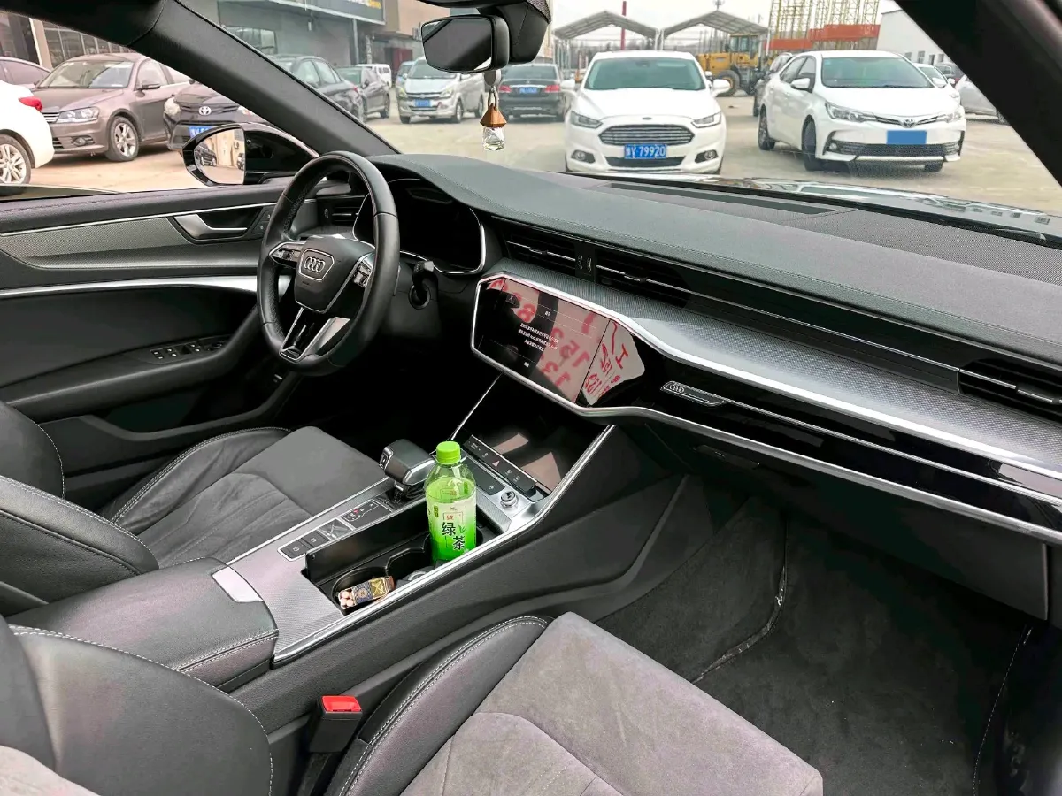 2022 Audi A6L 2.0T 224HP L4 7DCT,autocango,china used car exporter,china ev exporter,chinese used car exporter,chinese used ev exporter