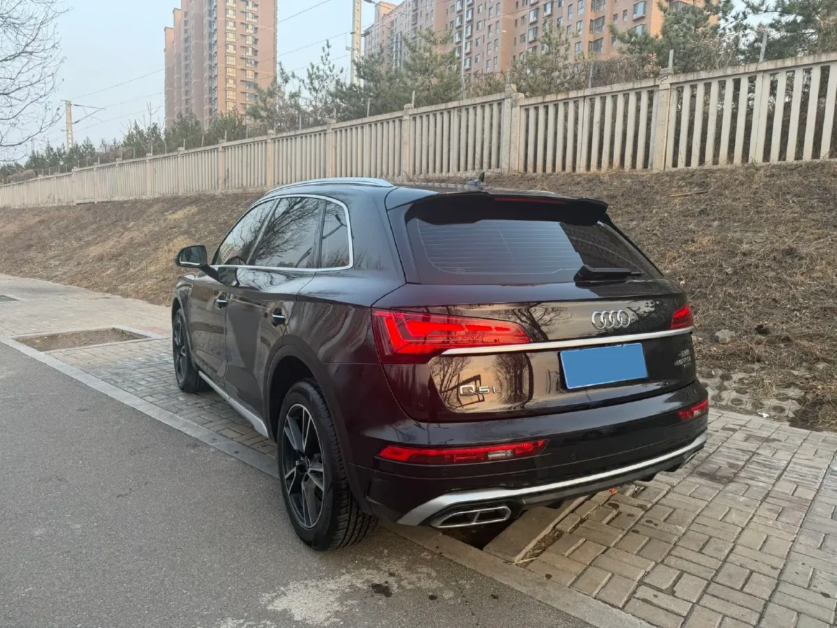 2022 Audi Q5L 2.0T 190HP L4 7DCT,autocango,china used car exporter,china ev exporter,chinese used car exporter,chinese used ev exporter
