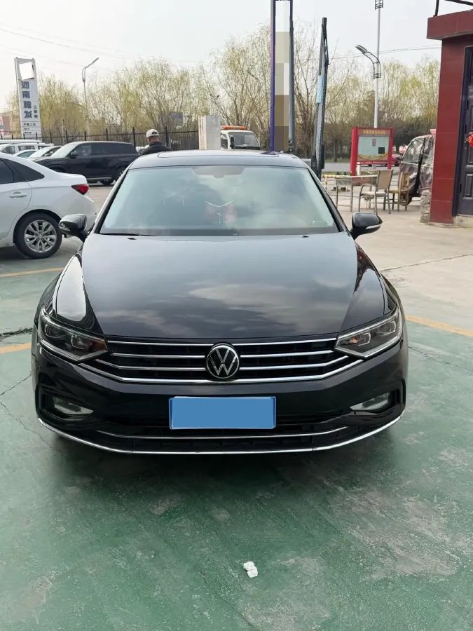 2020 Volkswagen Magotan 2.0T 186HP L4 7DCT,autocango,china used car exporter,china ev exporter,chinese used car exporter,chinese used ev exporter