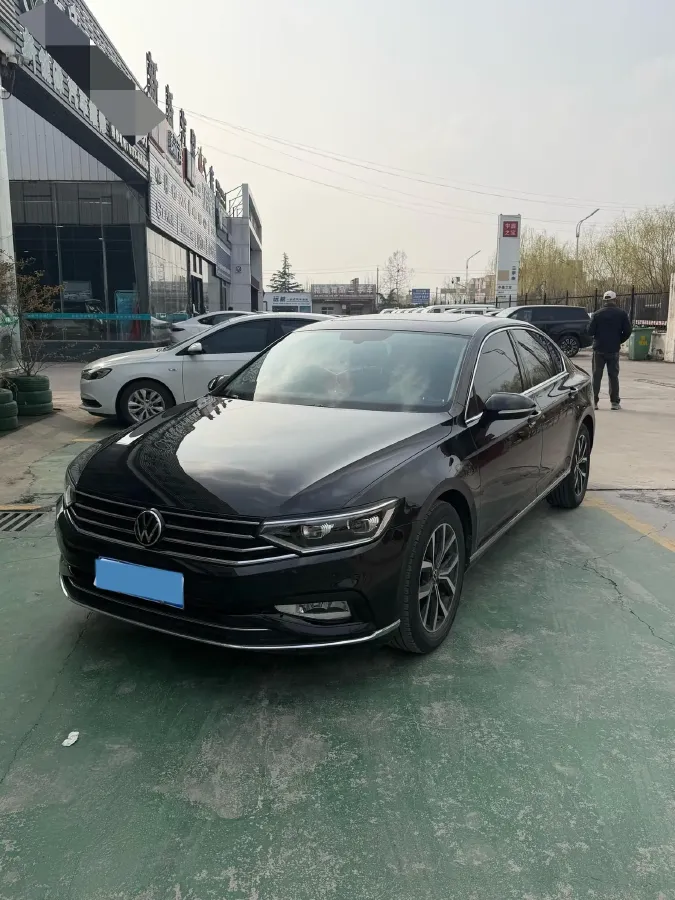 2020 Volkswagen Magotan 2.0T 186HP L4 7DCT,autocango,china used car exporter,china ev exporter,chinese used car exporter,chinese used ev exporter