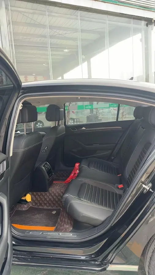 2020 Volkswagen Magotan 2.0T 186HP L4 7DCT,autocango,china used car exporter,china ev exporter,chinese used car exporter,chinese used ev exporter