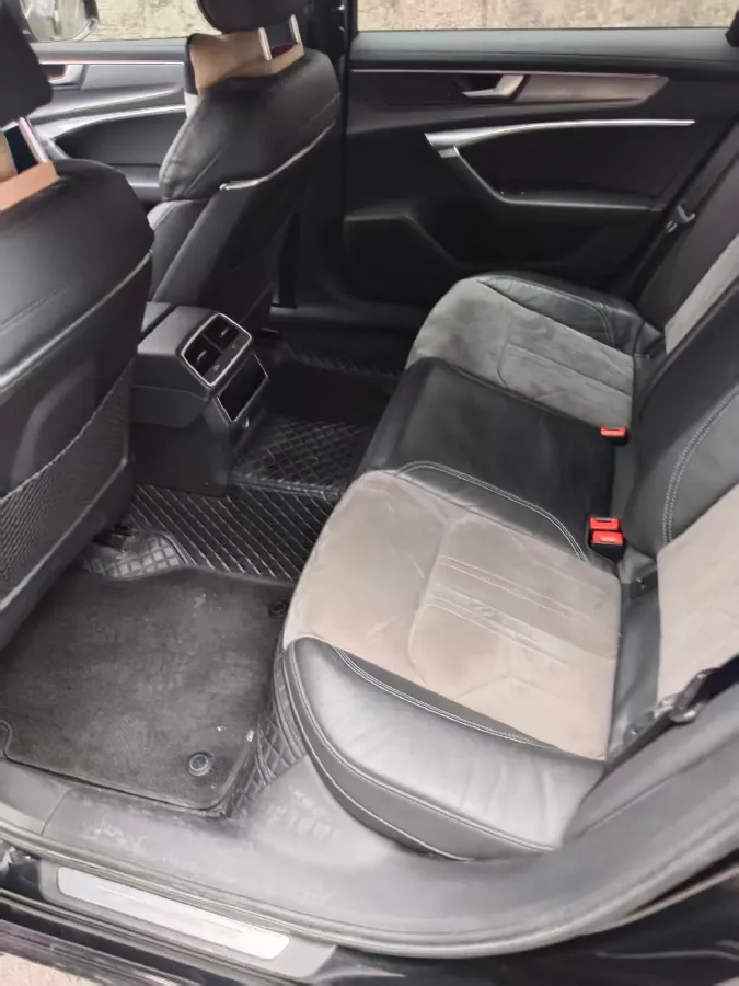 2020 Audi A6L 2.0T 224HP L4 7DCT,autocango,china used car exporter,china ev exporter,chinese used car exporter,chinese used ev exporter