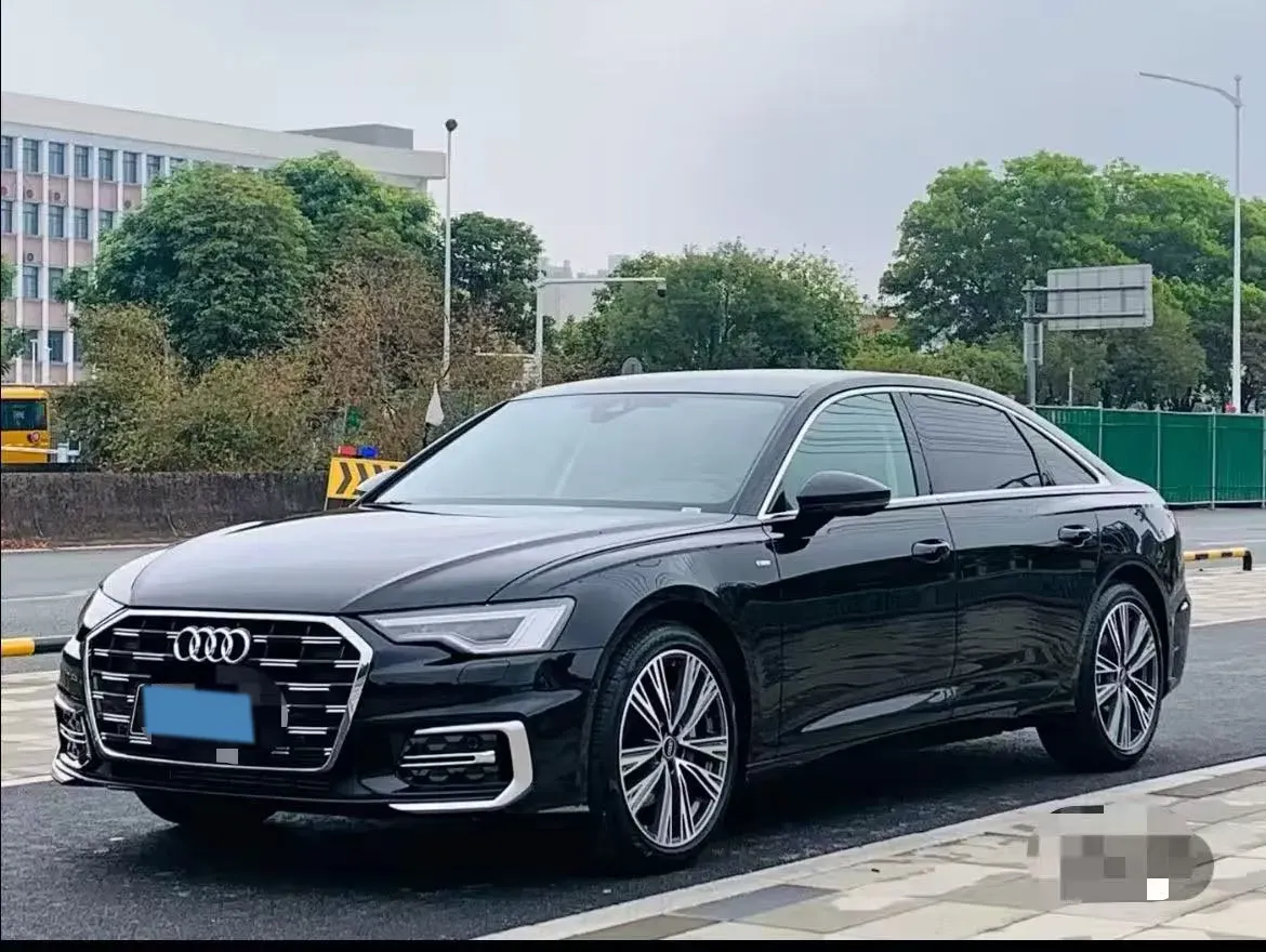 2020 Audi A6L 2.0T 224HP L4 7DCT,autocango,china used car exporter,china ev exporter,chinese used car exporter,chinese used ev exporter