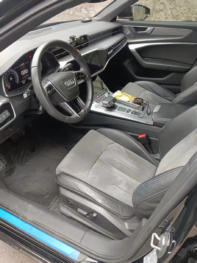 2020 Audi A6L 2.0T 224HP L4 7DCT,autocango,china used car exporter,china ev exporter,chinese used car exporter,chinese used ev exporter