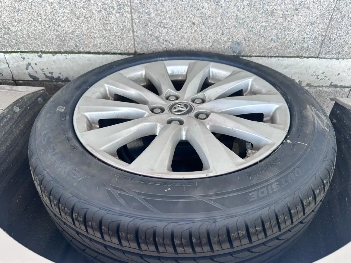 2019 Toyota Camry 2.0L 178HP L4 CVT,autocango,china used car exporter,china ev exporter,chinese used car exporter,chinese used ev exporter