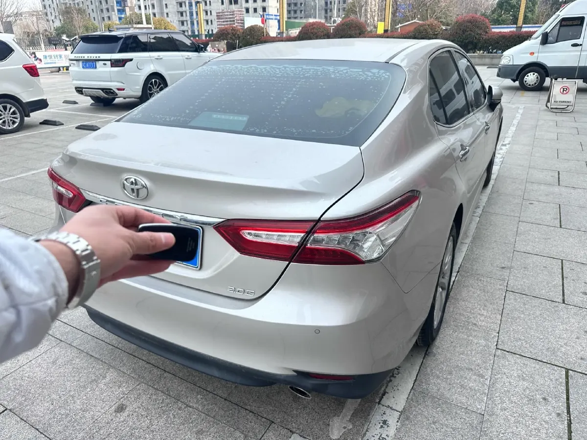 2019 Toyota Camry 2.0L 178HP L4 CVT,autocango,china used car exporter,china ev exporter,chinese used car exporter,chinese used ev exporter