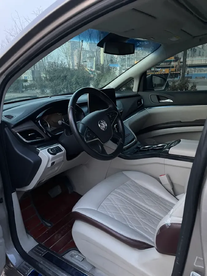2022 Buick GL8 2.0T 237HP L4 9AT,autocango,china used car exporter,china ev exporter,chinese used car exporter,chinese used ev exporter
