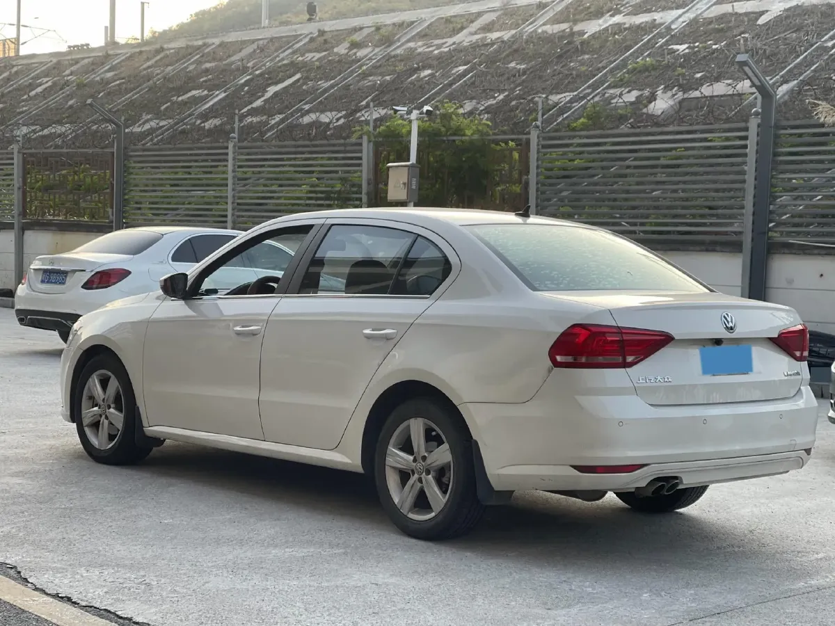 2017 Volkswagen Lavida 1.6L 110HP L4 6AT,autocango,china used car exporter,china ev exporter,chinese used car exporter,chinese used ev exporter