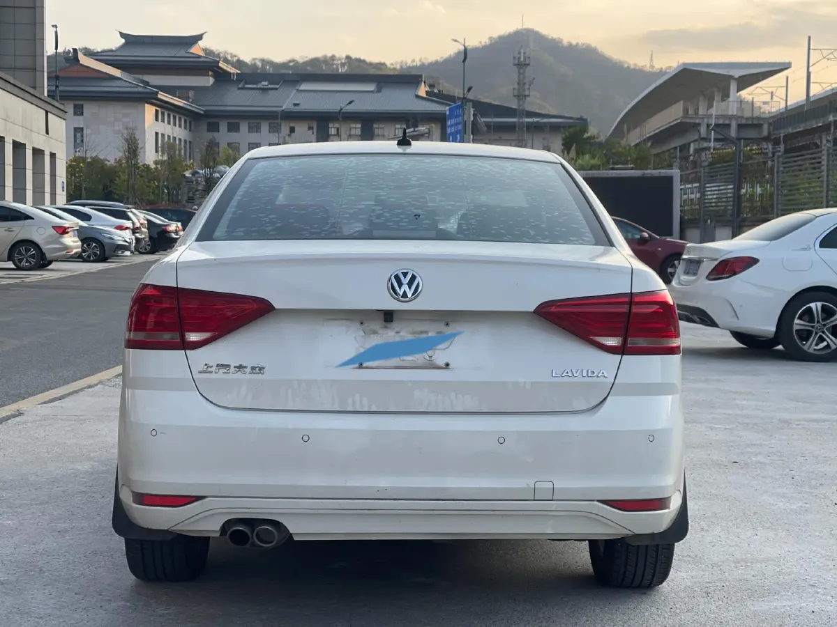 2017 Volkswagen Lavida 1.6L 110HP L4 6AT,autocango,china used car exporter,china ev exporter,chinese used car exporter,chinese used ev exporter