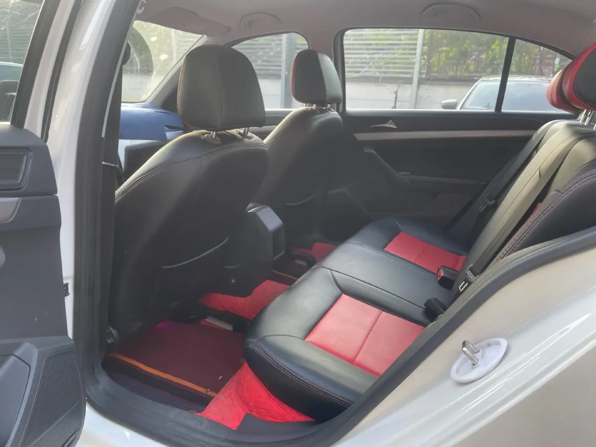 2017 Volkswagen Lavida 1.6L 110HP L4 6AT,autocango,china used car exporter,china ev exporter,chinese used car exporter,chinese used ev exporter