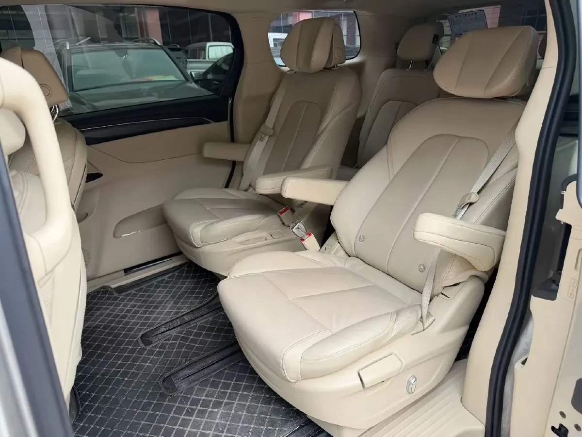 2022 Buick GL8 2.0T 237HP L4 9AT,autocango,china used car exporter,china ev exporter,chinese used car exporter,chinese used ev exporter