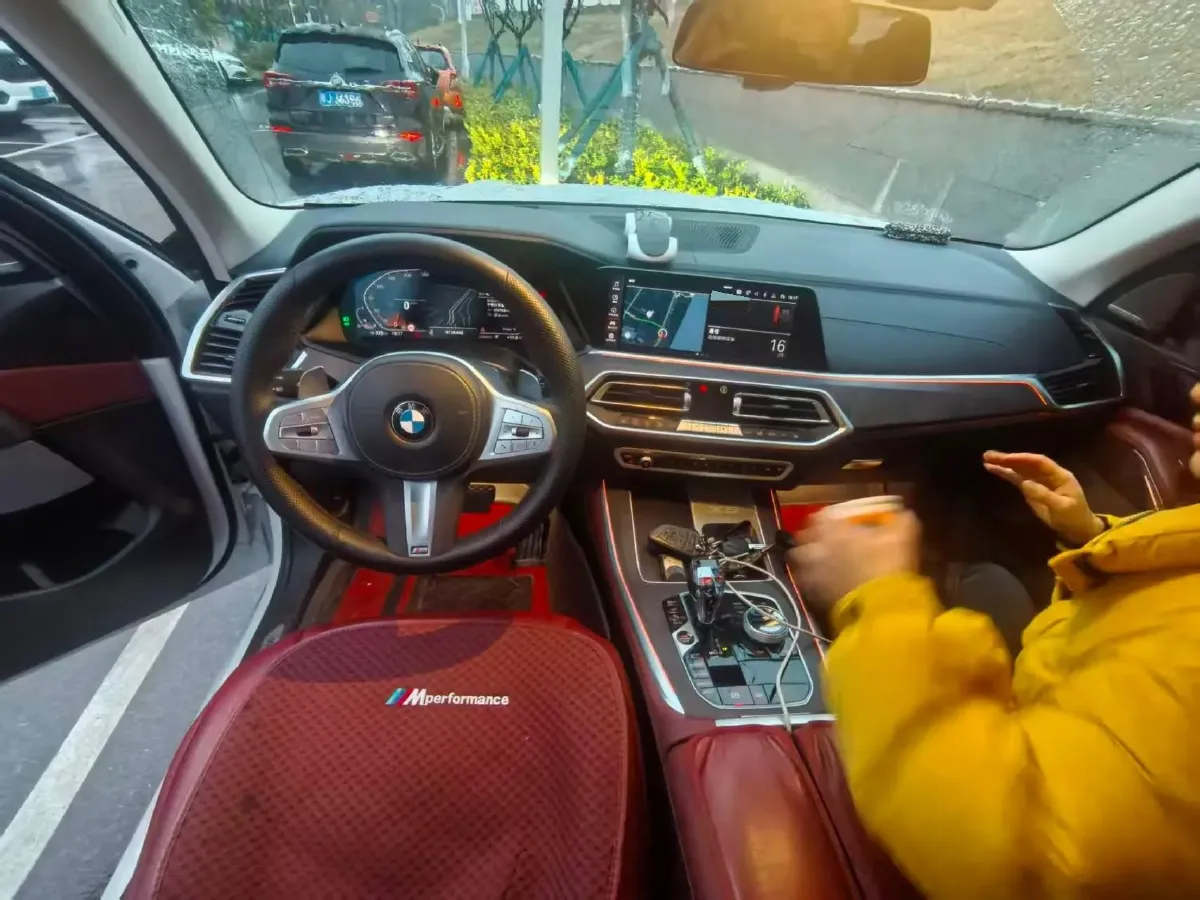 2022 BMW X5 2.0T 245HP L4 8AT,autocango,china used car exporter,china ev exporter,chinese used car exporter,chinese used ev exporter