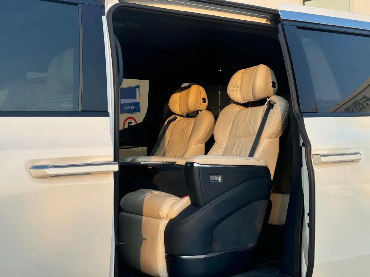 2024 Zeekr 009 BEV 108KWH,autocango,china used car exporter,china ev exporter,chinese used car exporter,chinese used ev exporter