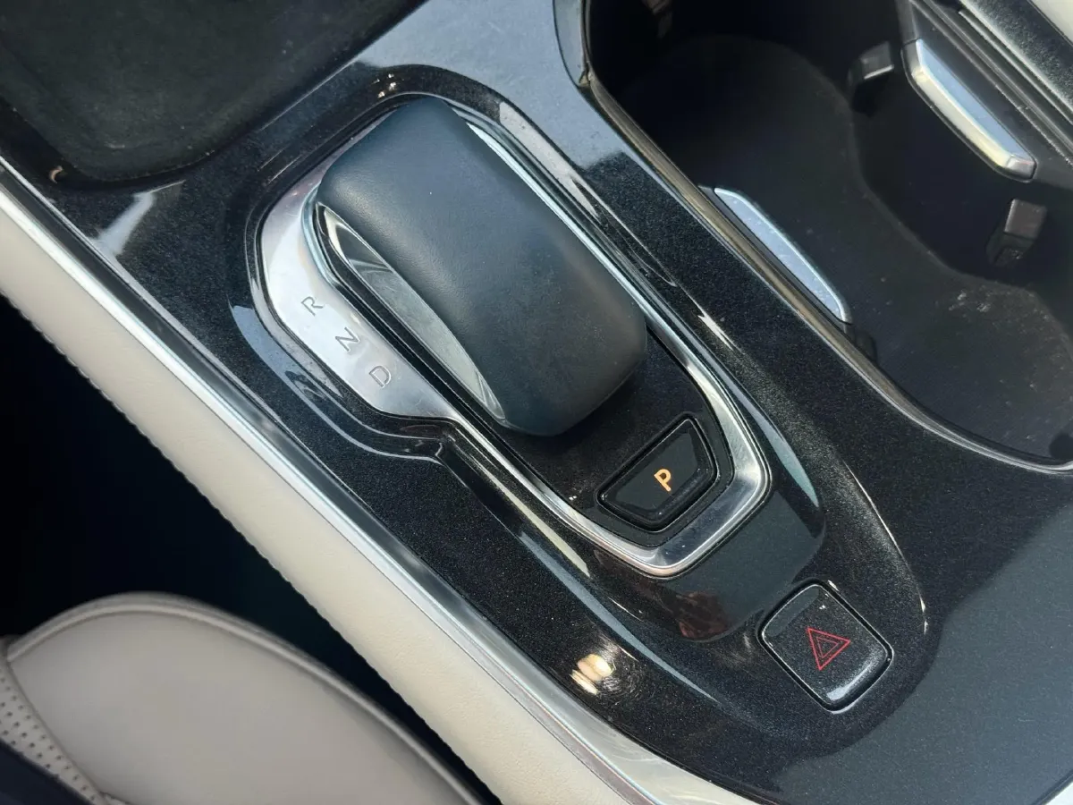 2024 Zeekr 009 BEV 108KWH,autocango,china used car exporter,china ev exporter,chinese used car exporter,chinese used ev exporter