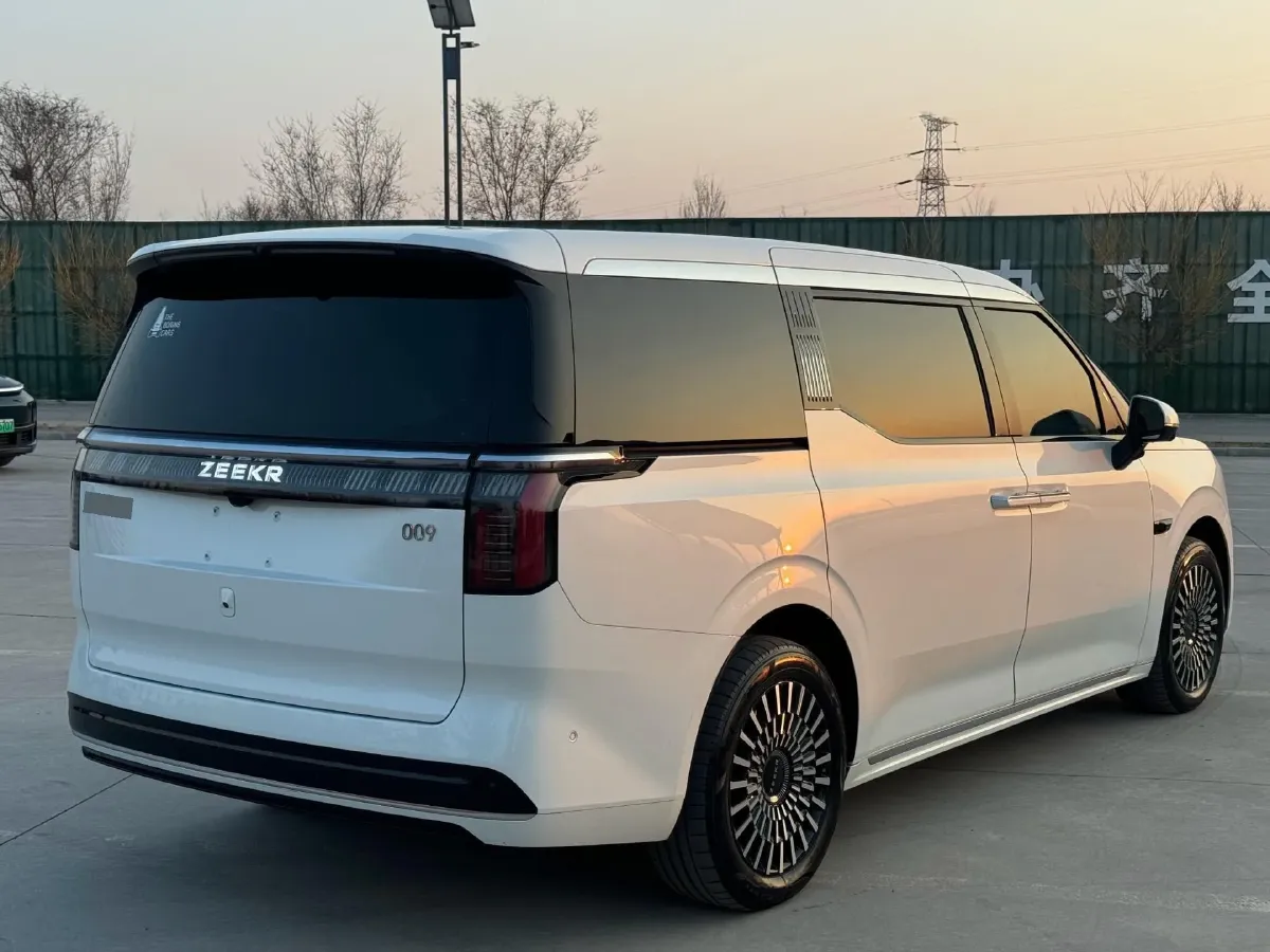 2024 Zeekr 009 BEV 108KWH,autocango,china used car exporter,china ev exporter,chinese used car exporter,chinese used ev exporter