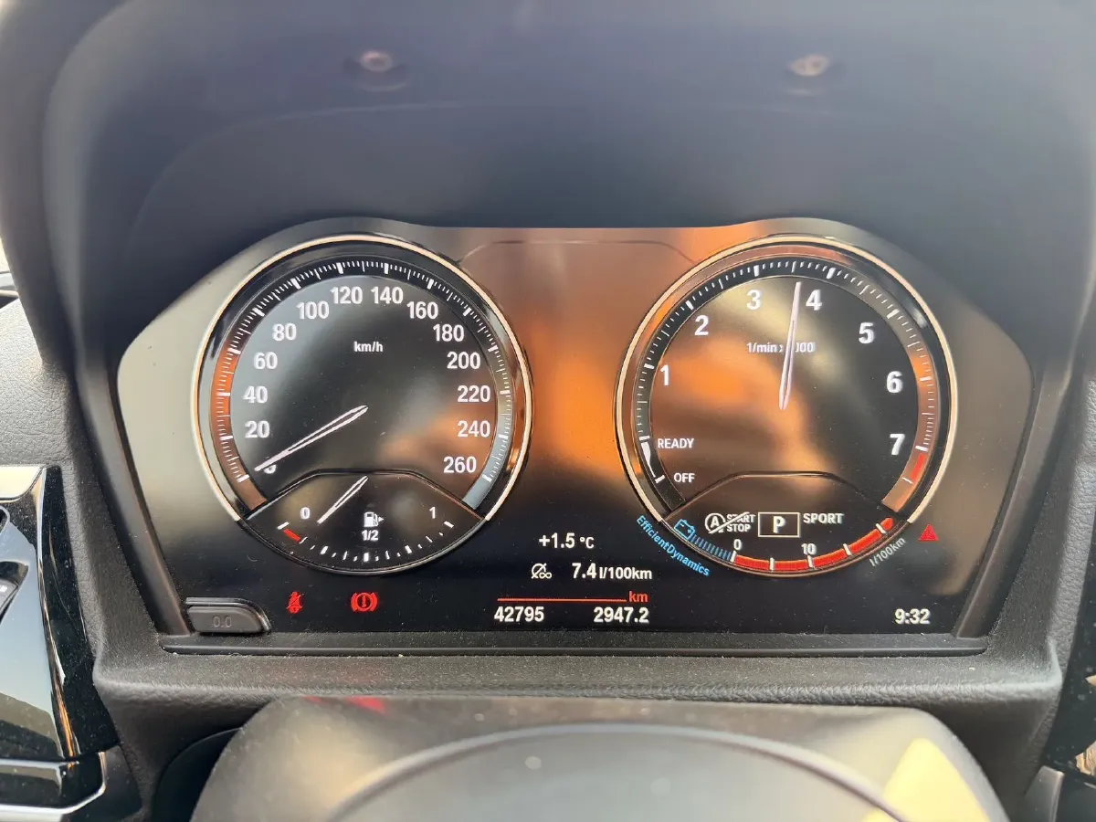 2022 BMW 1 Series 2.0T 192HP L4 7DCT,autocango,china used car exporter,china ev exporter,chinese used car exporter,chinese used ev exporter