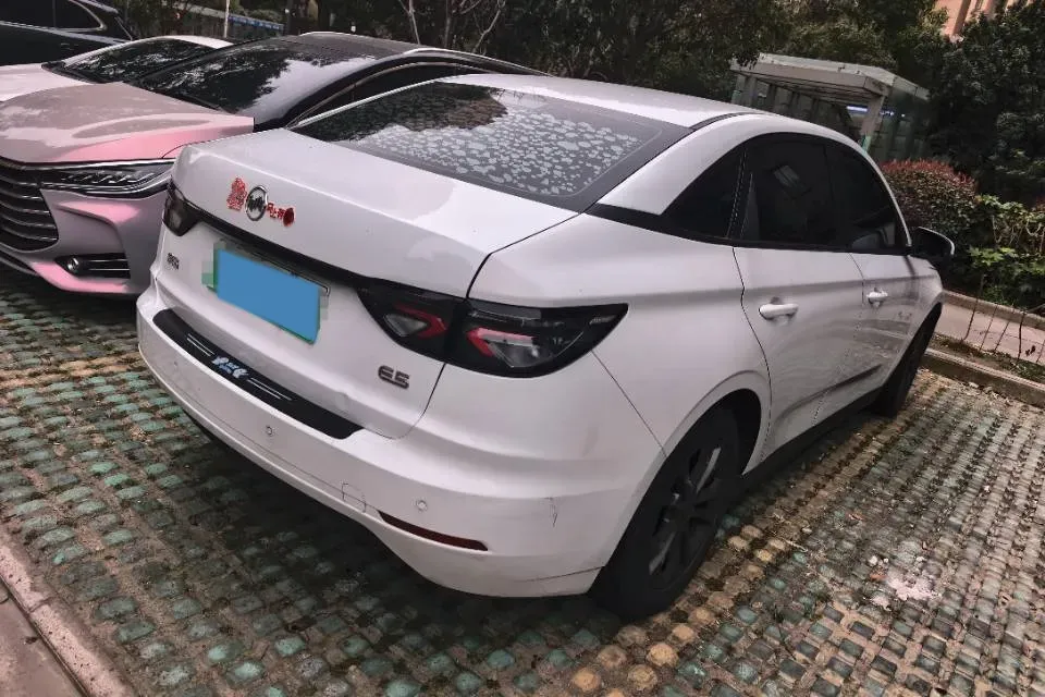 2021 Weltmeister E.5 BEV 49.92KWH,autocango,china used car exporter,china ev exporter,chinese used car exporter,chinese used ev exporter