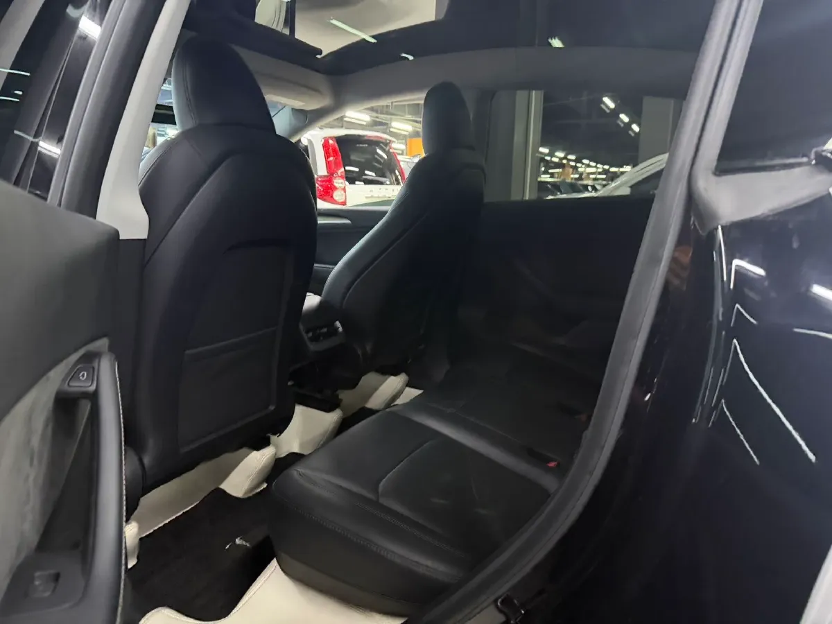 2022 Tesla Model Y BEV 60KWH,autocango,china used car exporter,china ev exporter,chinese used car exporter,chinese used ev exporter
