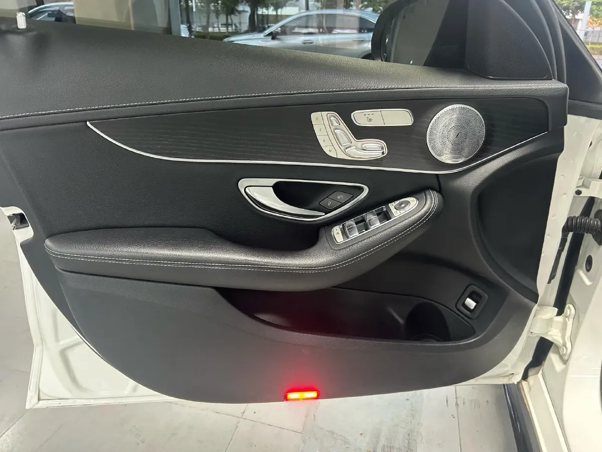 2021 Mercedes-Benz C Class 1.5T 184HP L4 9AT,autocango,china used car exporter,china ev exporter,chinese used car exporter,chinese used ev exporter