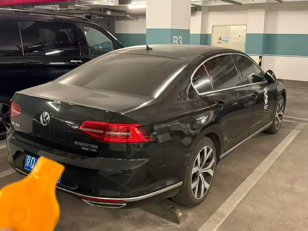 2019 Volkswagen Magotan 2.0T 186HP L4 7DCT,autocango,china used car exporter,china ev exporter,chinese used car exporter,chinese used ev exporter