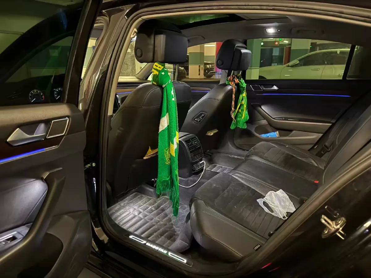 2019 Volkswagen Magotan 2.0T 186HP L4 7DCT,autocango,china used car exporter,china ev exporter,chinese used car exporter,chinese used ev exporter