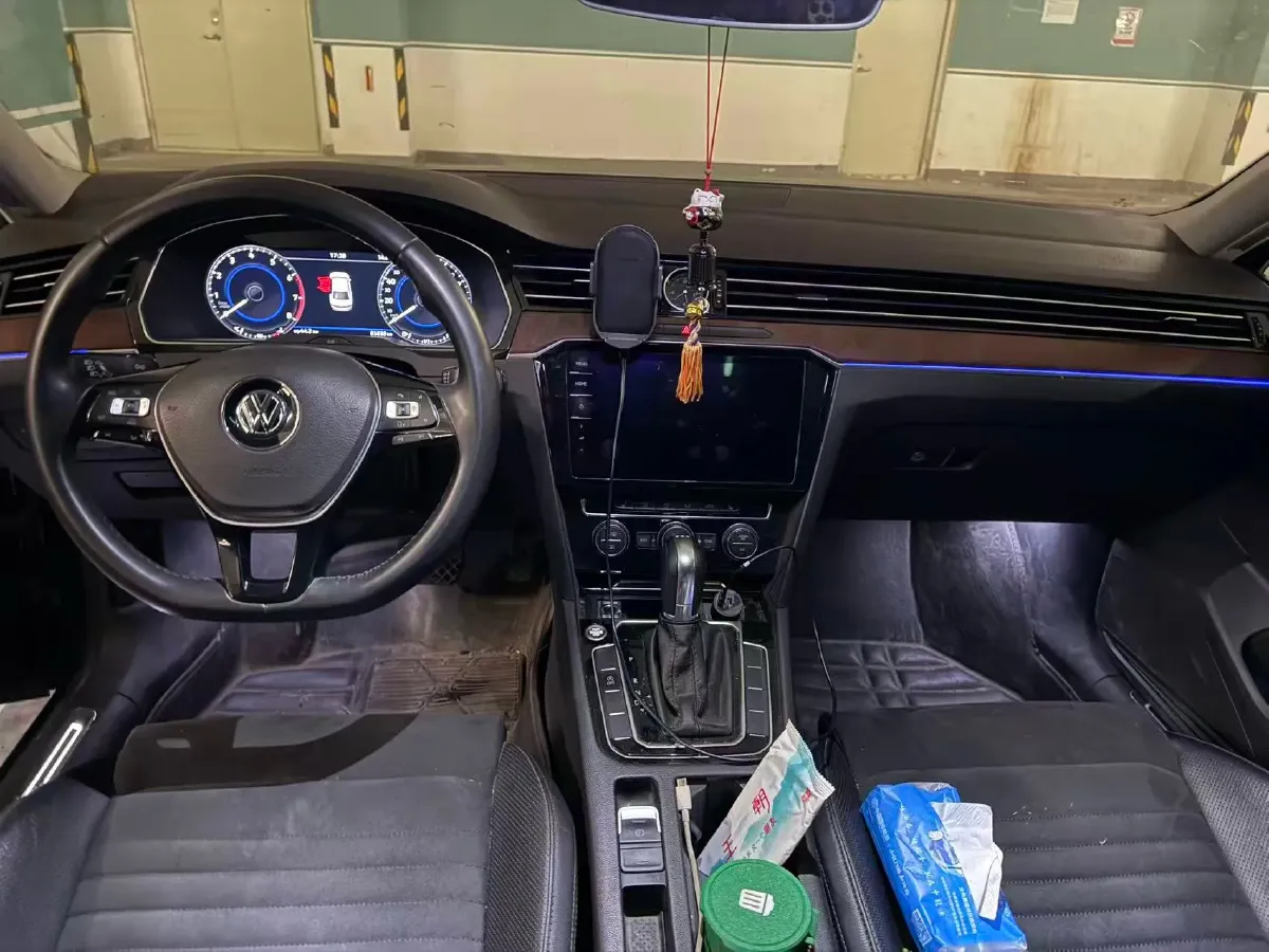 2019 Volkswagen Magotan 2.0T 186HP L4 7DCT,autocango,china used car exporter,china ev exporter,chinese used car exporter,chinese used ev exporter