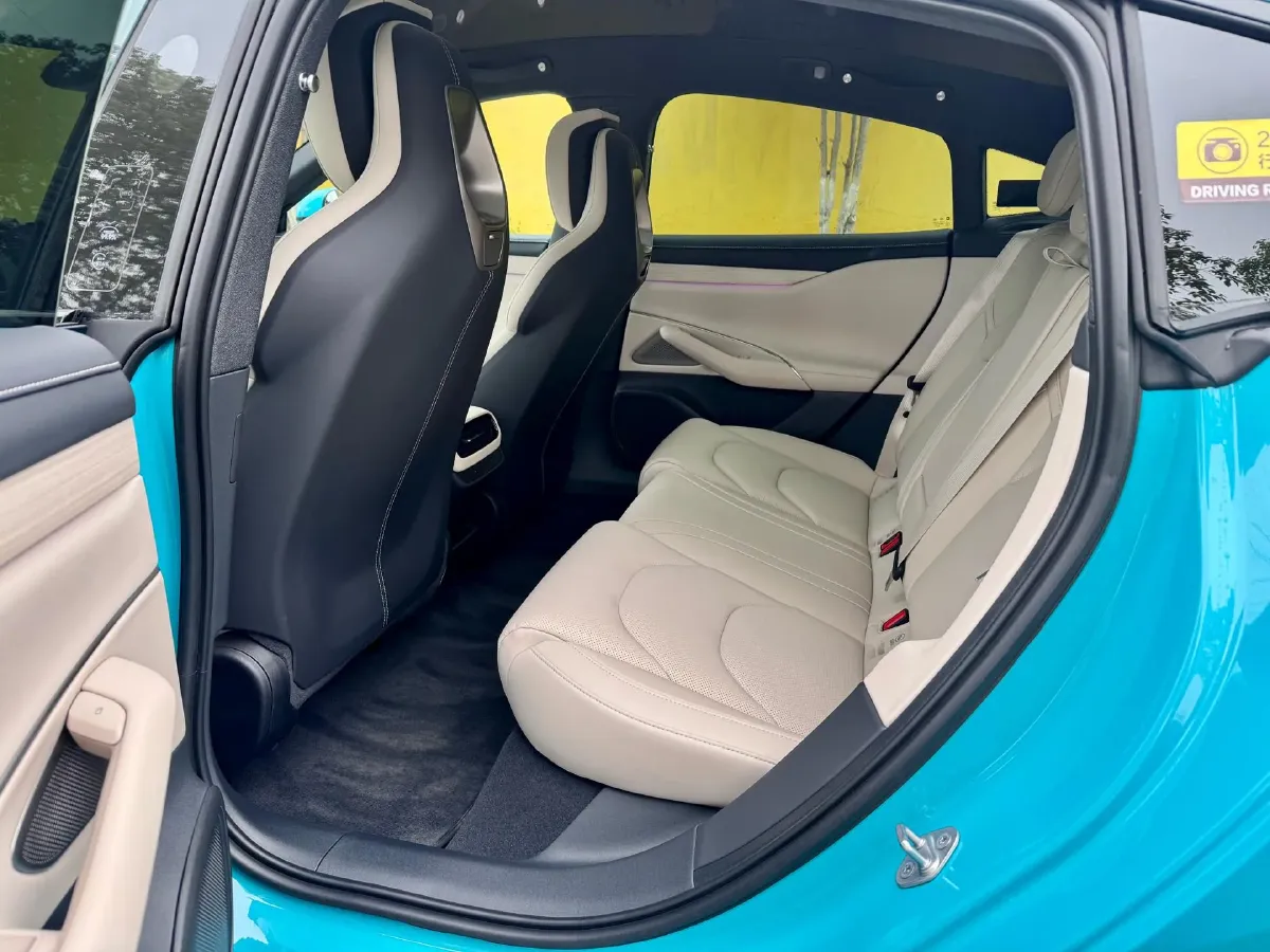 2024 MI SU7 BEV 73.6KWH,autocango,china used car exporter,china ev exporter,chinese used car exporter,chinese used ev exporter