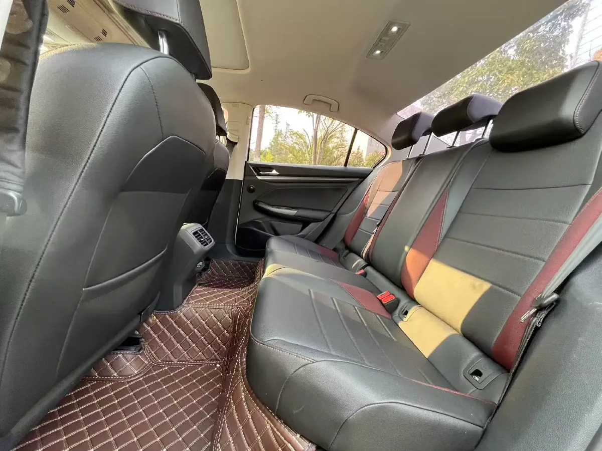 2019 Ford Focus 1.5T 184HP L3 8AT,autocango,china used car exporter,china ev exporter,chinese used car exporter,chinese used ev exporter