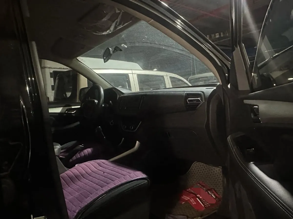 2020 JMC BaoDian 2.5T 140HP L4 5MT,autocango,china used car exporter,china ev exporter,chinese used car exporter,chinese used ev exporter