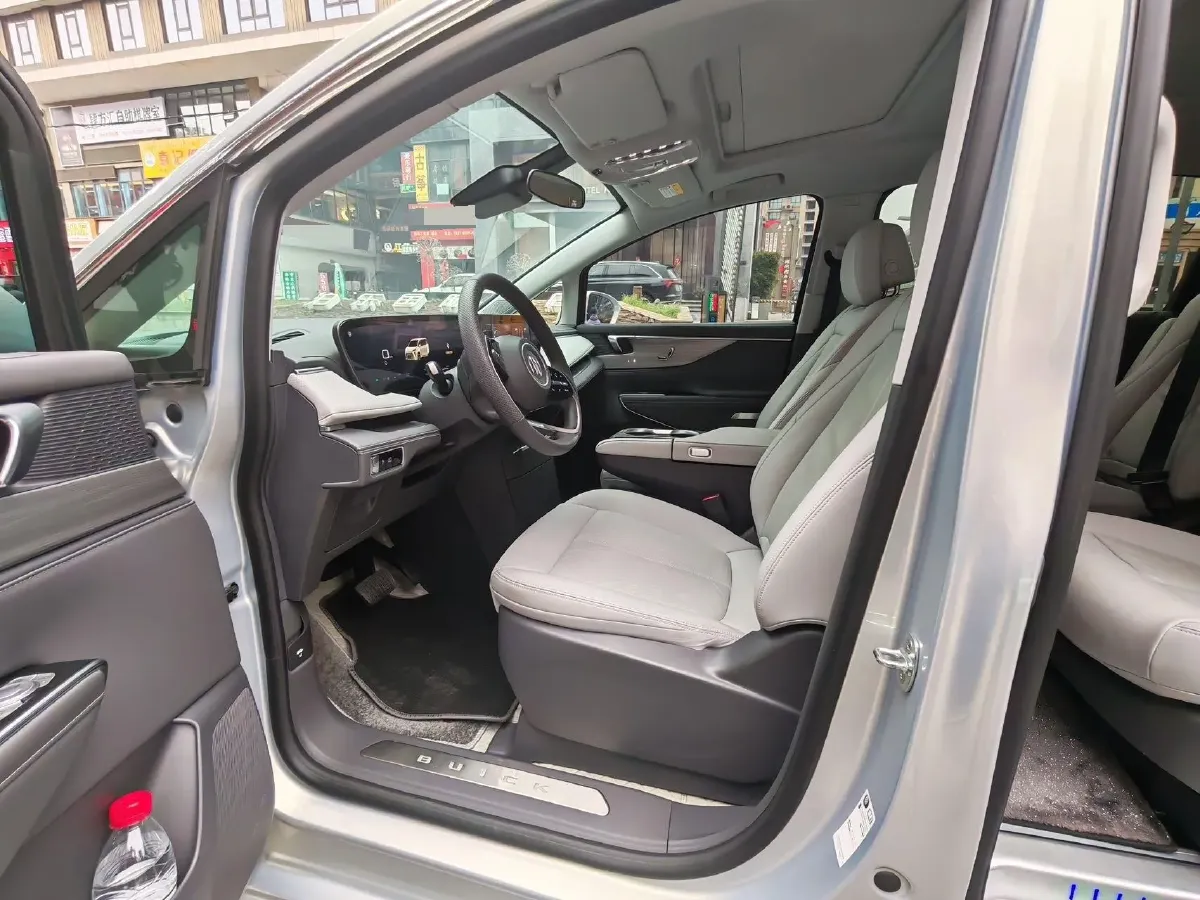 2025 Buick GL8 2.0T 237HP L4 9AT,autocango,china used car exporter,china ev exporter,chinese used car exporter,chinese used ev exporter