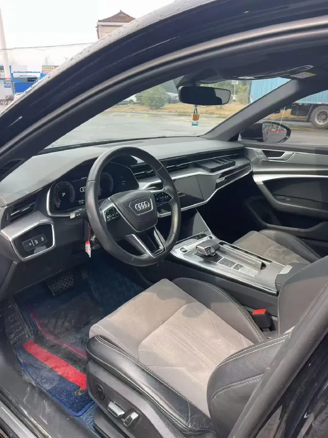 2023 Audi A6L 2.0T 190HP L4 7DCT,autocango,china used car exporter,china ev exporter,chinese used car exporter,chinese used ev exporter
