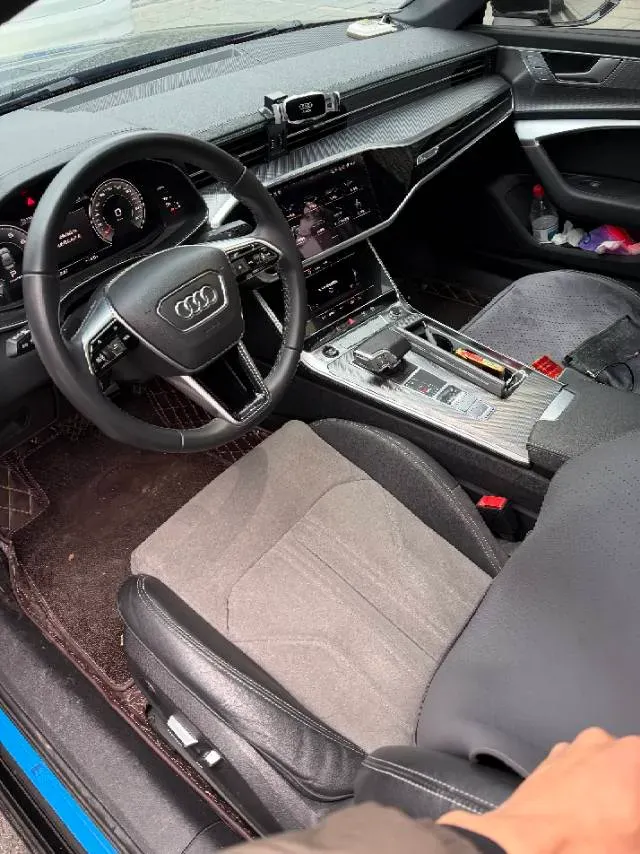 2021 Audi A6L 2.0T 190HP L4 7DCT,autocango,china used car exporter,china ev exporter,chinese used car exporter,chinese used ev exporter