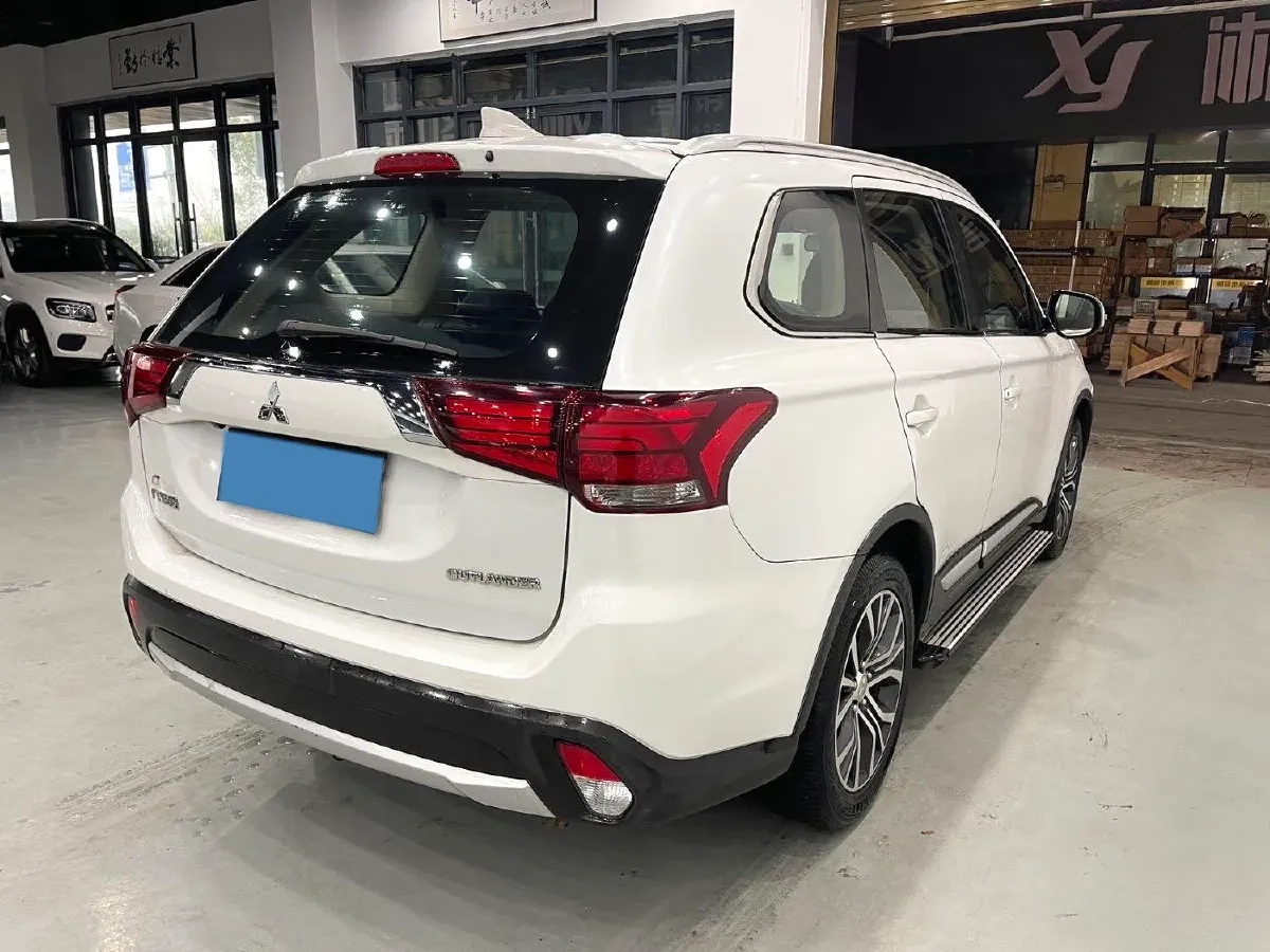 2016 Mitsubishi ASX 2.0L 167HP L4 CVT,autocango,china used car exporter,china ev exporter,chinese used car exporter,chinese used ev exporter
