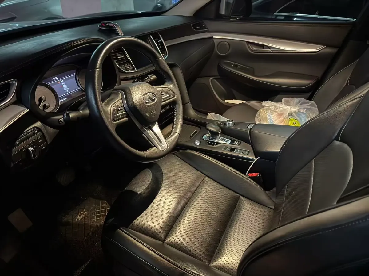 2018 Mitsubishi Pajero 3.0L 174HP V6 5AT,autocango,china used car exporter,china ev exporter,chinese used car exporter,chinese used ev exporter