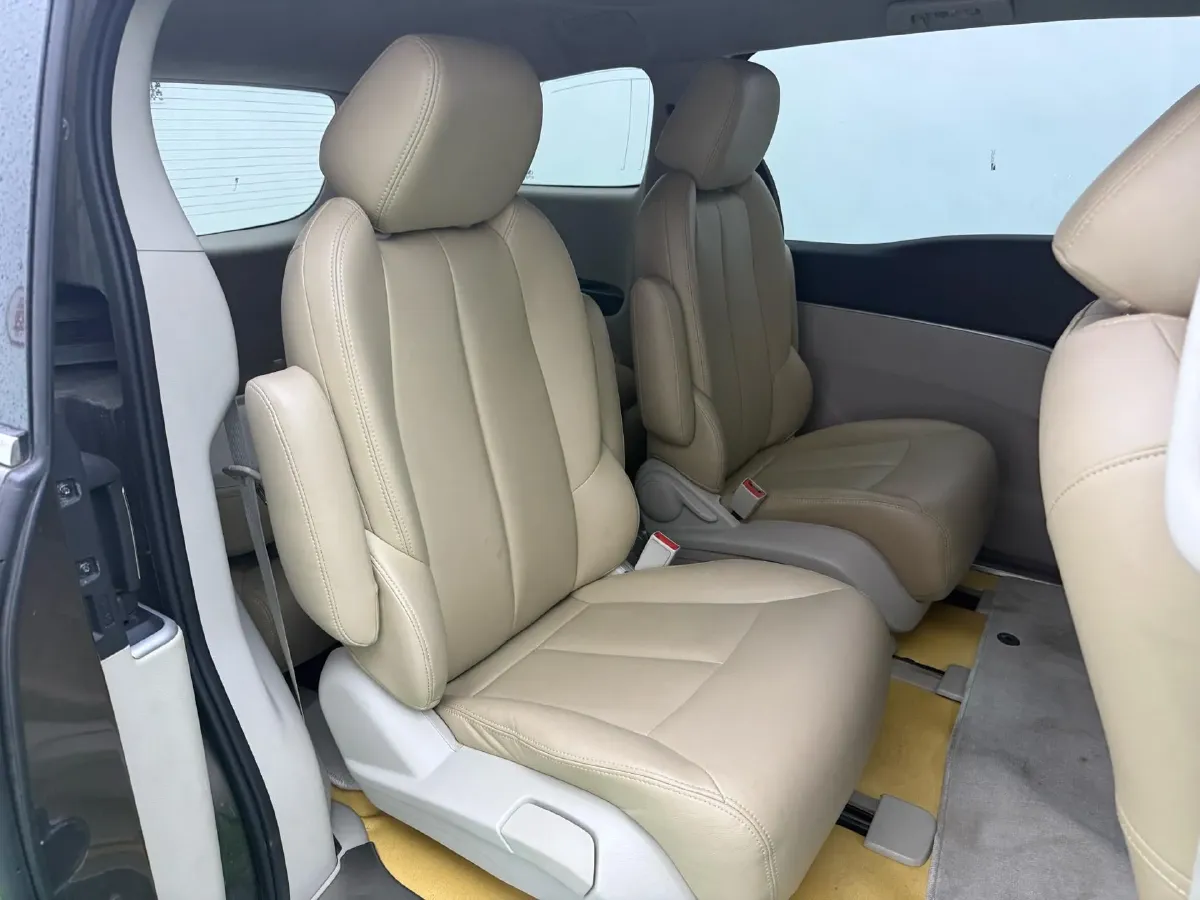 2021 Buick GL8 2.0T 237HP L4 9AT,autocango,china used car exporter,china ev exporter,chinese used car exporter,chinese used ev exporter