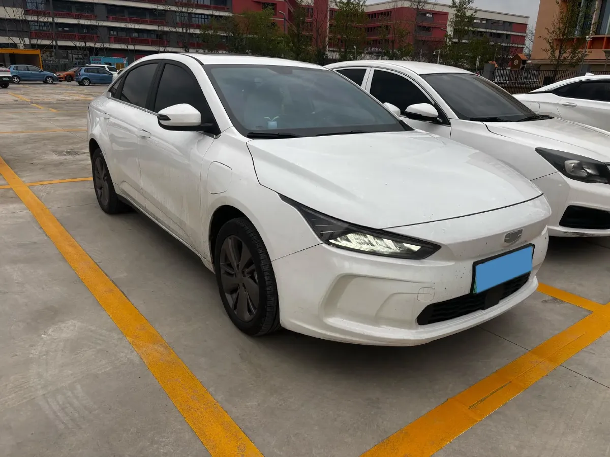 2022 Geely Emgrand L HiP 1.5T 181HP L4 3DHT PHEV 15.5KWH,autocango,china used car exporter,china ev exporter,chinese used car exporter,chinese used ev exporter