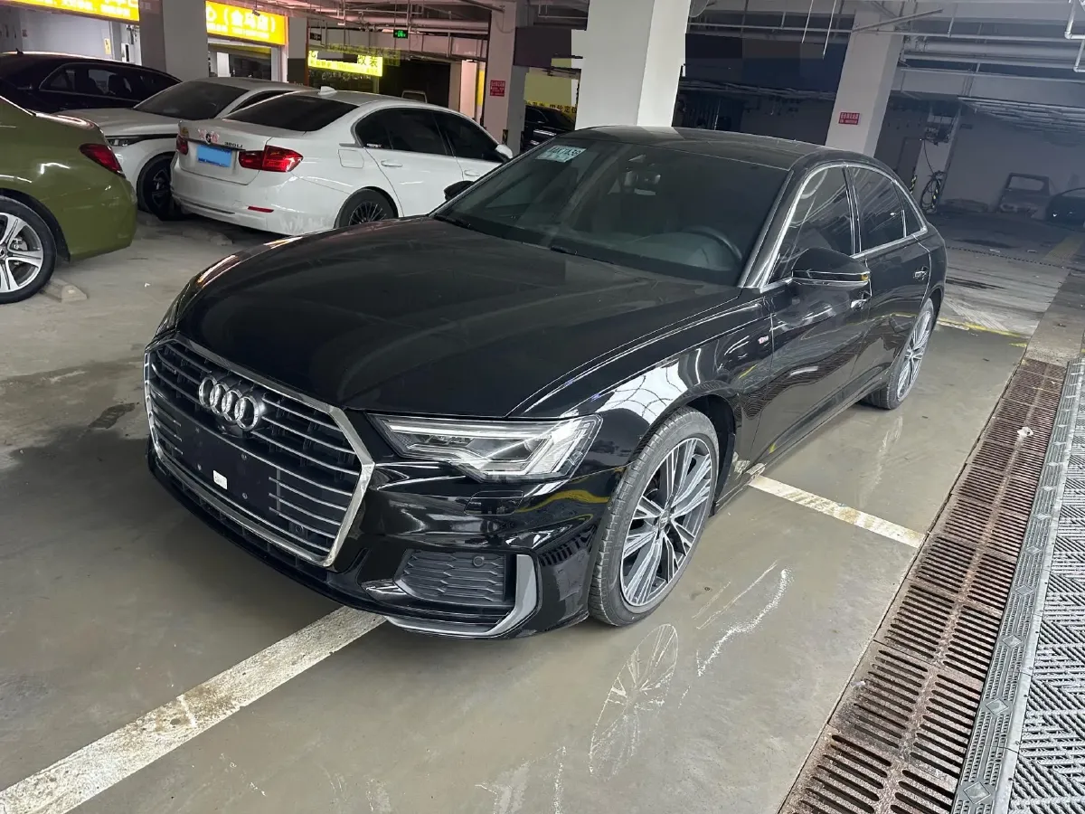 2021 Audi A6L 2.0T 224HP L4 7DCT,autocango,china used car exporter,china ev exporter,chinese used car exporter,chinese used ev exporter