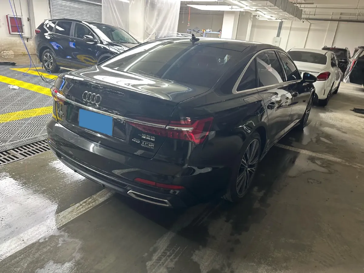 2021 Audi A6L 2.0T 224HP L4 7DCT,autocango,china used car exporter,china ev exporter,chinese used car exporter,chinese used ev exporter