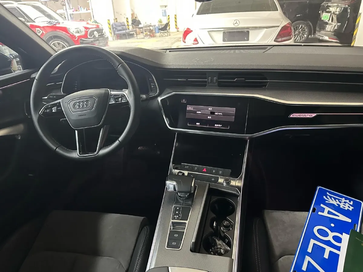 2021 Audi A6L 2.0T 224HP L4 7DCT,autocango,china used car exporter,china ev exporter,chinese used car exporter,chinese used ev exporter
