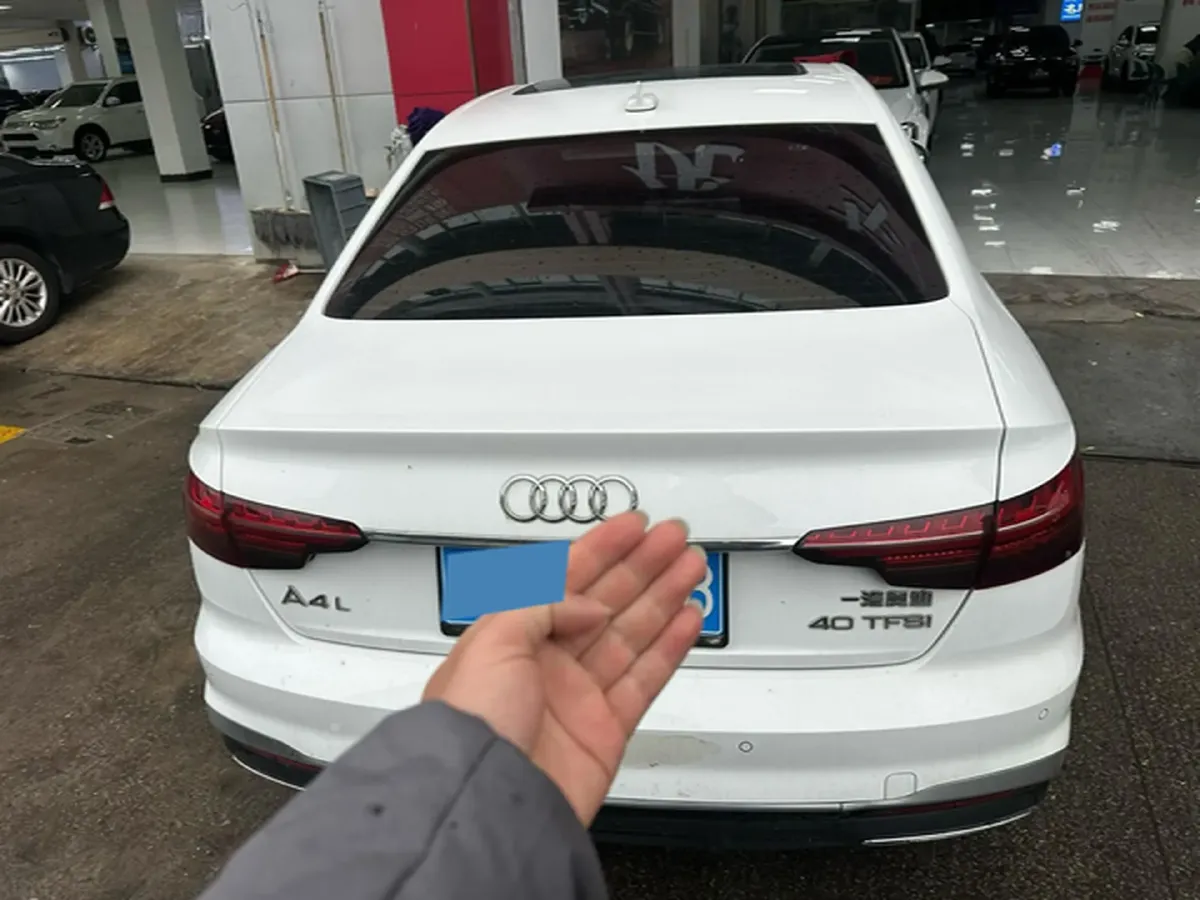 2020 Audi A4L 2.0T 190HP L4 7DCT,autocango,china used car exporter,china ev exporter,chinese used car exporter,chinese used ev exporter