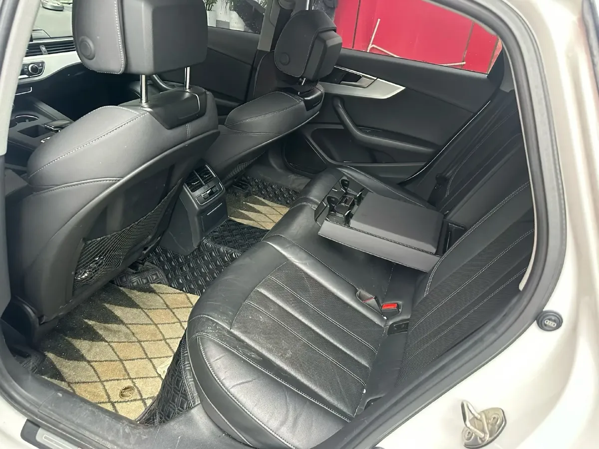 2020 Audi A4L 2.0T 190HP L4 7DCT,autocango,china used car exporter,china ev exporter,chinese used car exporter,chinese used ev exporter