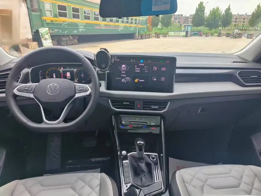2024 Volkswagen Tayron 2.0T 186HP L4 7DCT,autocango,china used car exporter,china ev exporter,chinese used car exporter,chinese used ev exporter