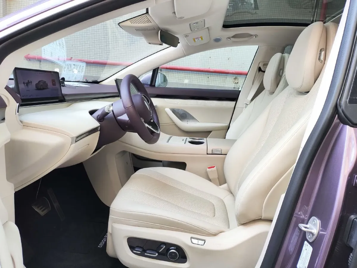 2025 Luxeed R7 REEV 156HP REEV 37KWH,autocango,china used car exporter,china ev exporter,chinese used car exporter,chinese used ev exporter