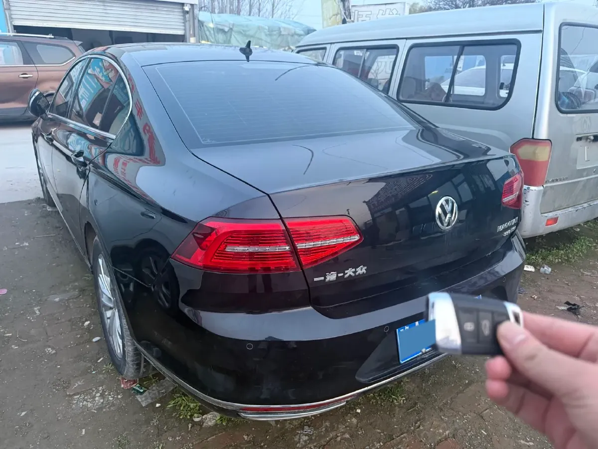 2019 Volkswagen Magotan 2.0T 186HP L4 7DCT,autocango,china used car exporter,china ev exporter,chinese used car exporter,chinese used ev exporter