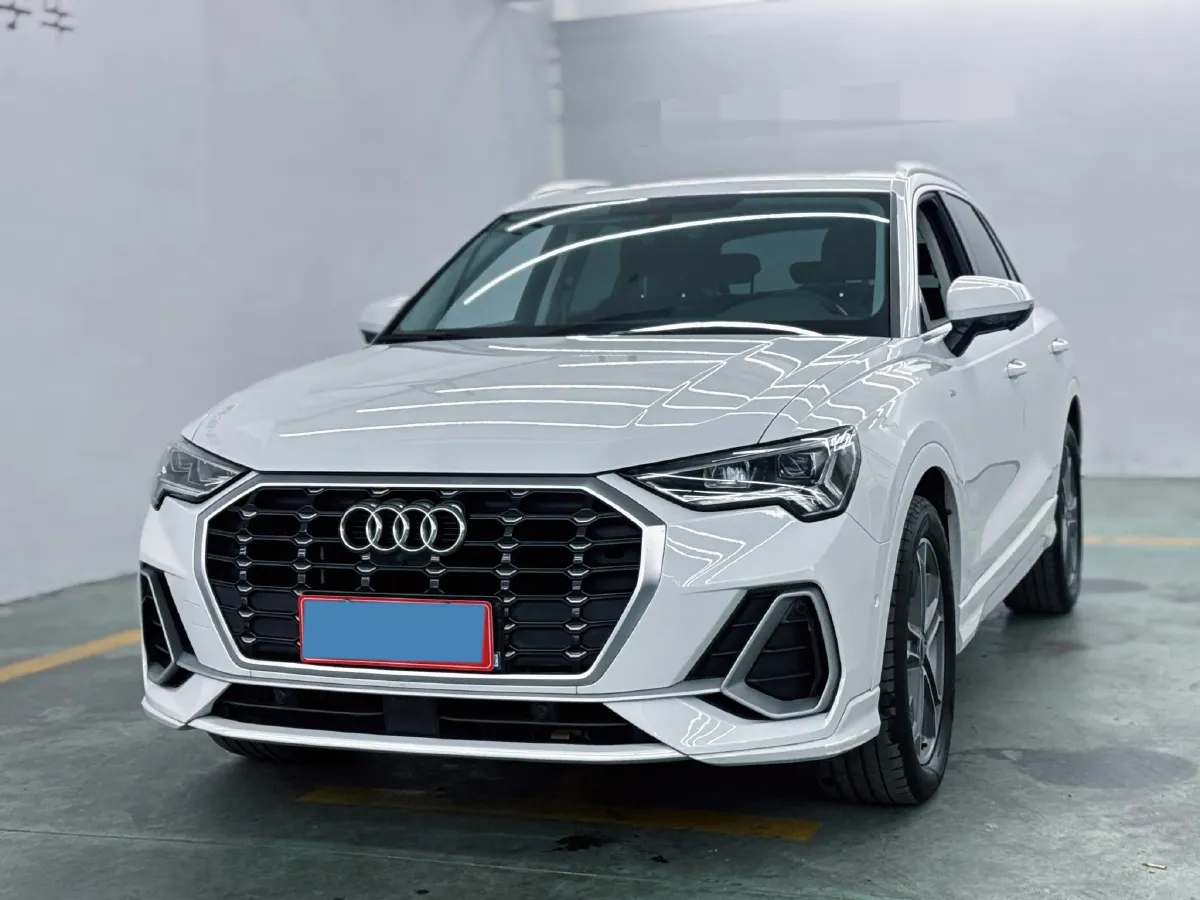 2021 Audi Q3 2.0T 186HP L4 7DCT,autocango,china used car exporter,china ev exporter,chinese used car exporter,chinese used ev exporter