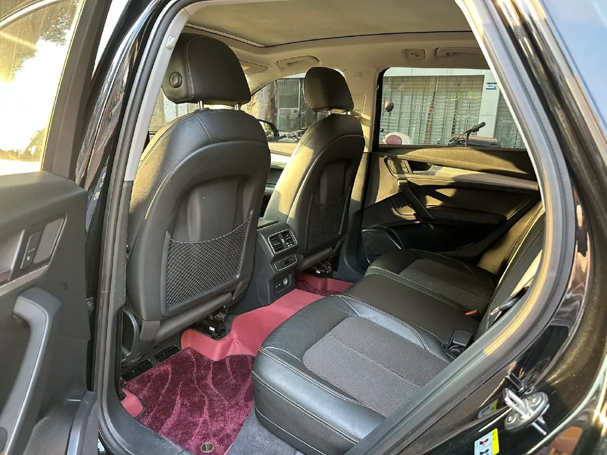 2020 Audi Q5L 2.0T 190HP L4 7DCT,autocango,china used car exporter,china ev exporter,chinese used car exporter,chinese used ev exporter