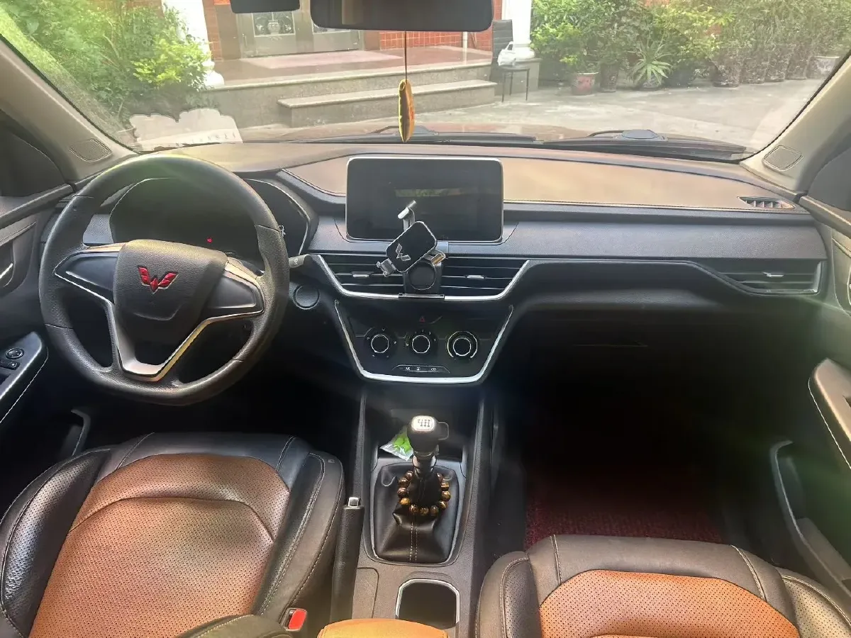 2021 WuLing RongGuang New Truck 1.5L 99HP L4 5MT,autocango,china used car exporter,china ev exporter,chinese used car exporter,chinese used ev exporter