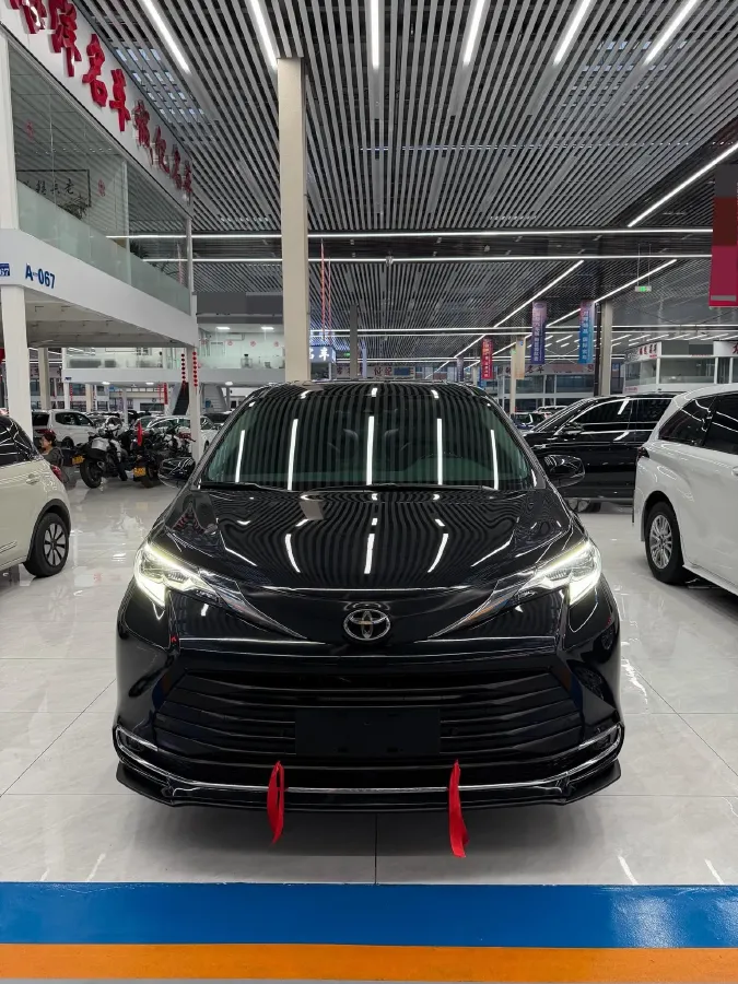 2024 Toyota Sienna 2.5L 189HP L4 E-CVT Hybrid,autocango,china used car exporter,china ev exporter,chinese used car exporter,chinese used ev exporter