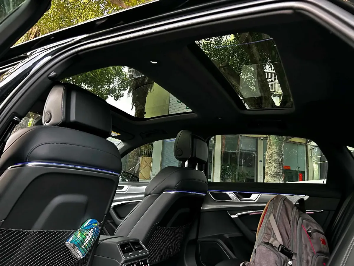 2025 Audi A6L 2.0T 245HP L4 7DCT,autocango,china used car exporter,china ev exporter,chinese used car exporter,chinese used ev exporter